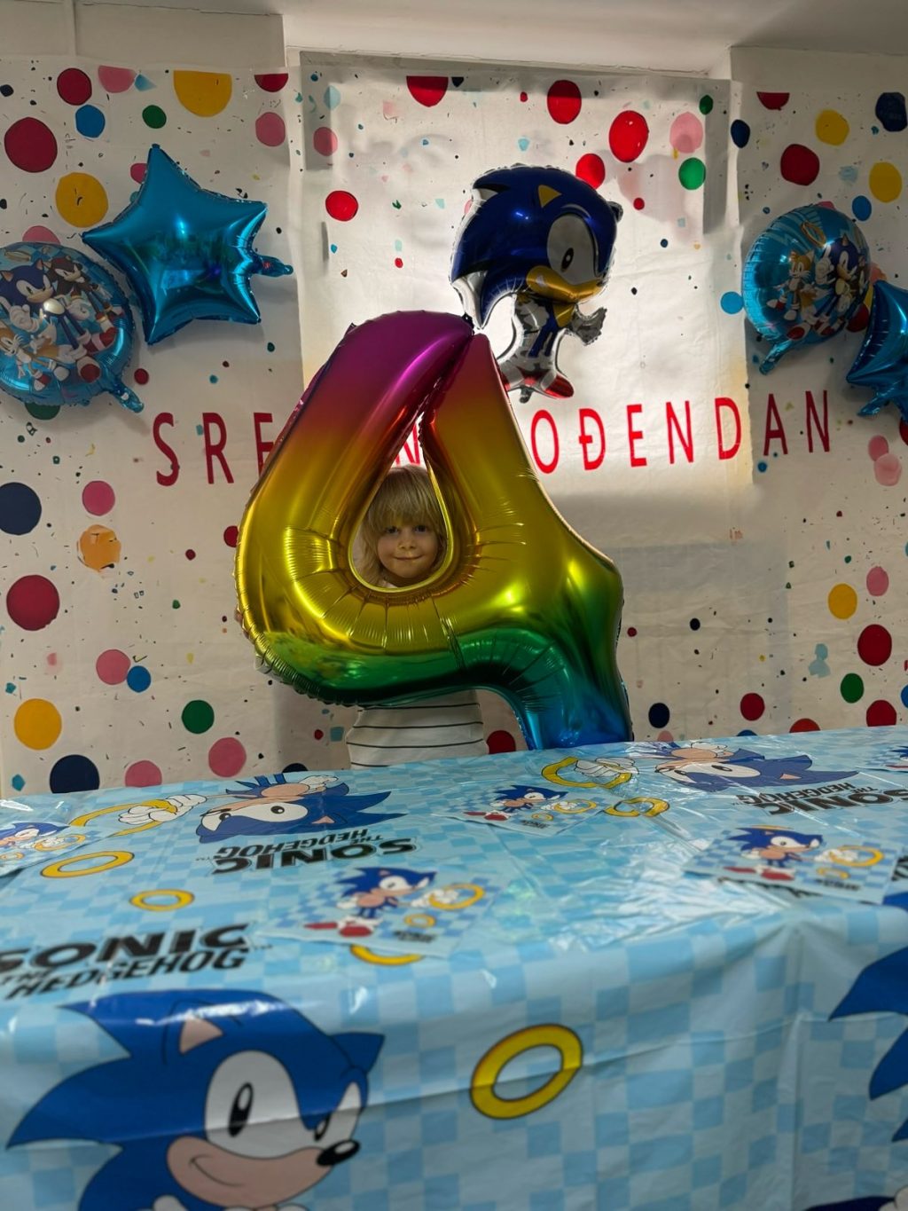 Instagram post from vrtickiki. This post is in position 2.