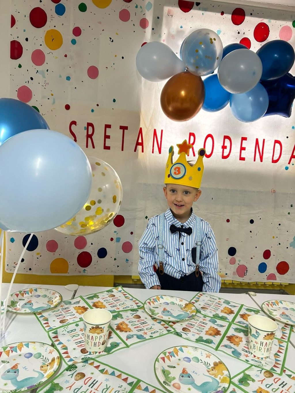 Instagram post from vrtickiki. This post is in position 0.