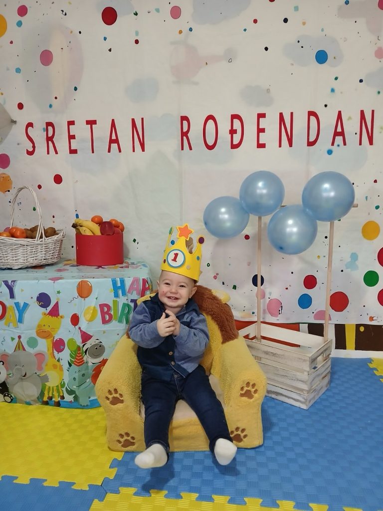 Instagram post from vrtickiki. This post is in position 13.