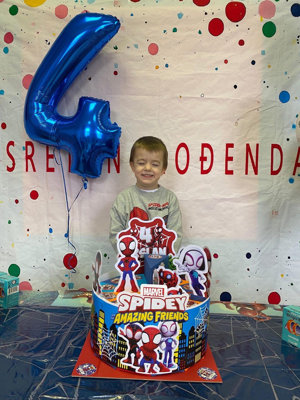 Instagram post from vrtickiki. This post is in position 1.