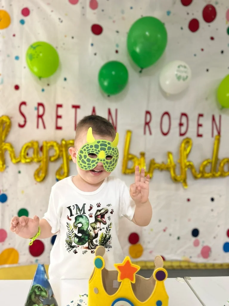 Instagram post from vrtickiki. This post is in position 1.