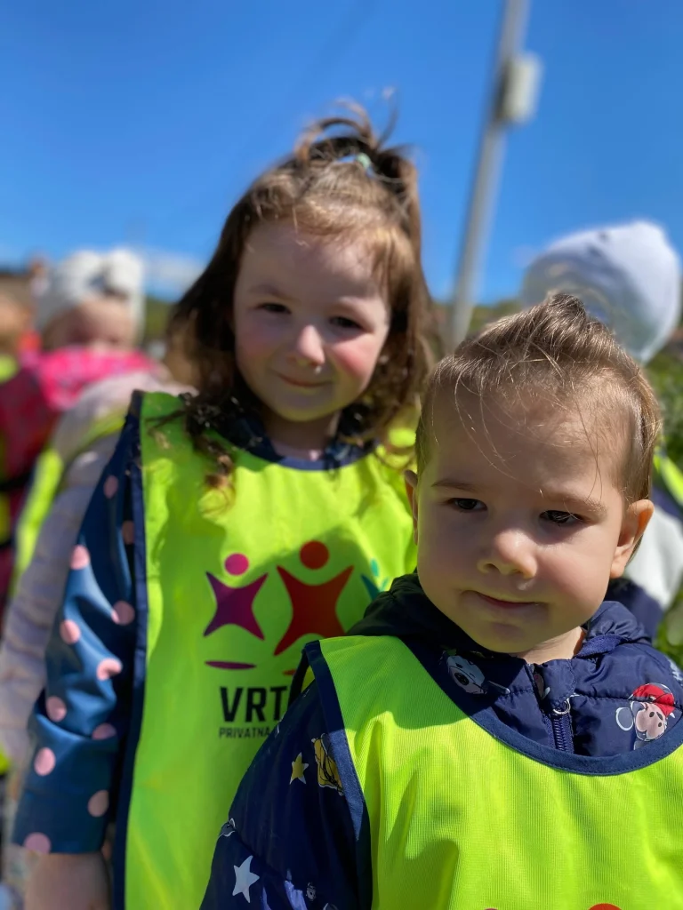 Instagram post from vrtickiki. This post is in position 9.