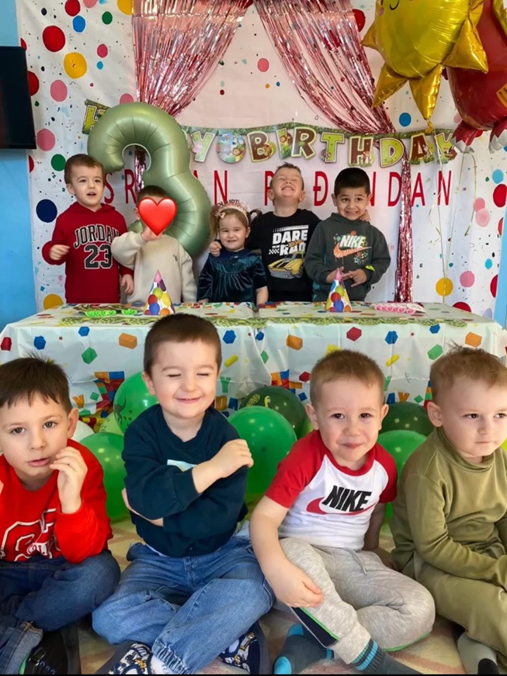 Instagram post from vrtickiki. This post is in position 10.