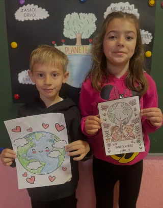 Instagram post from vrtickiki. This post is in position 9.