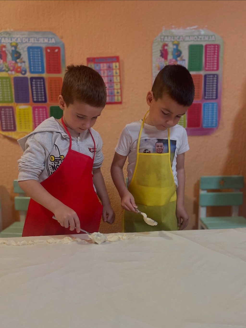 Instagram post from vrtickiki. This post is in position 9.