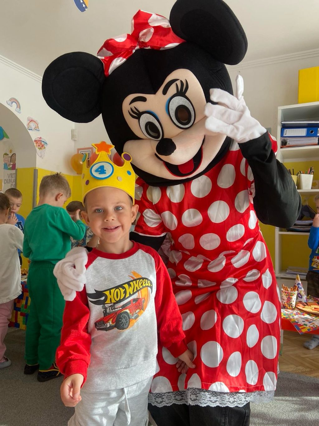 Instagram post from vrtickiki. This post is in position 5.