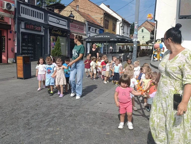 Instagram post from vrtickiki. This post is in position 9.