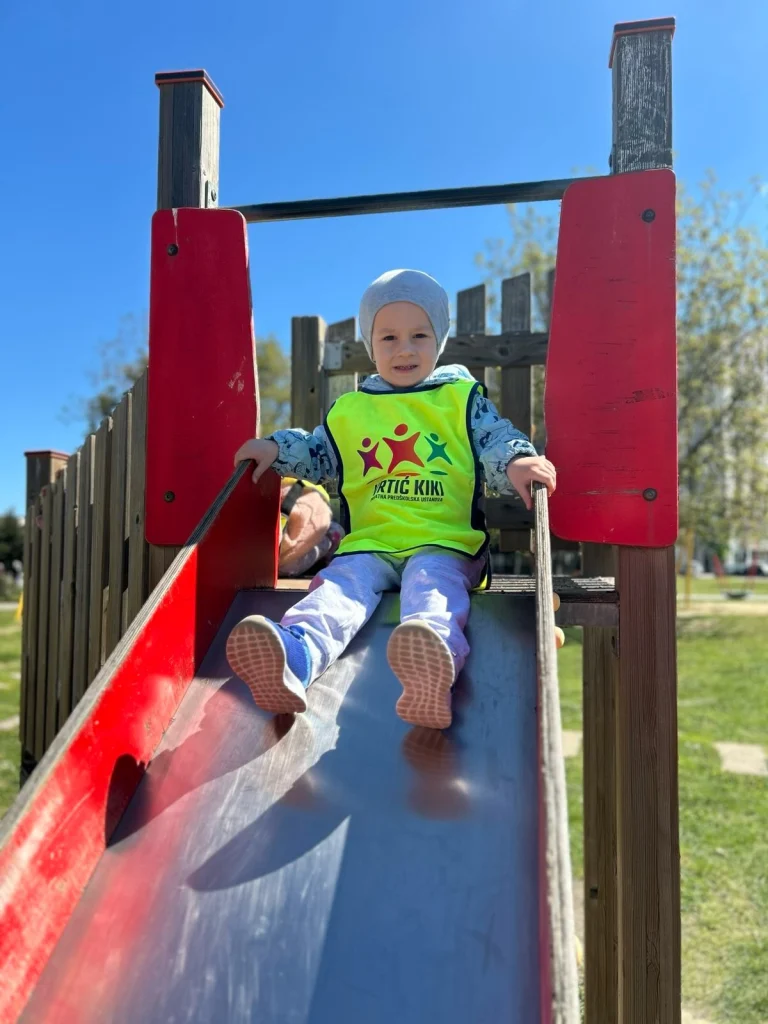 Instagram post from vrtickiki. This post is in position 16.