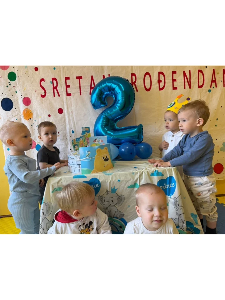 Instagram post from vrtickiki. This post is in position 4.