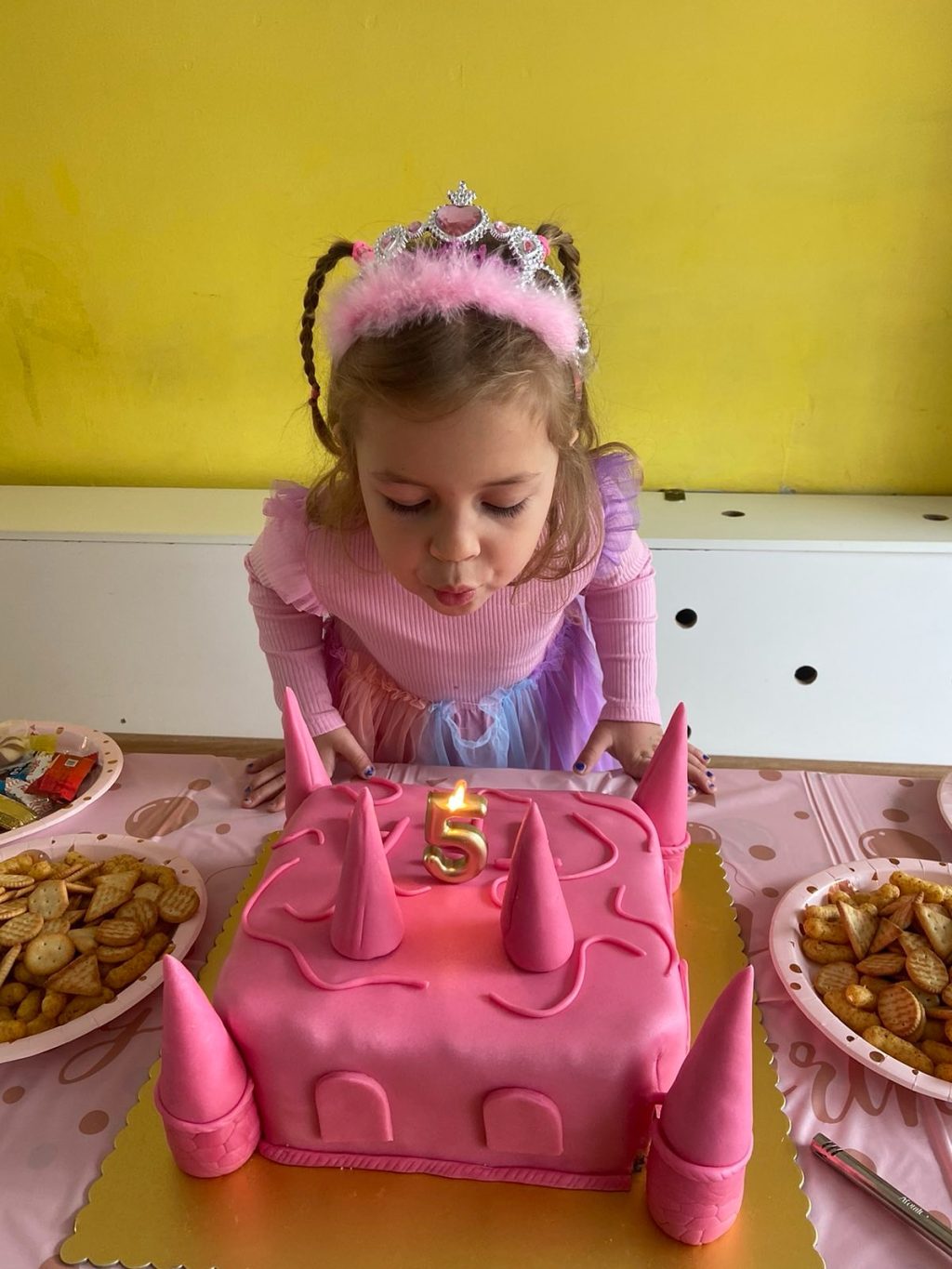 Instagram post from vrtickiki. This post is in position 0.