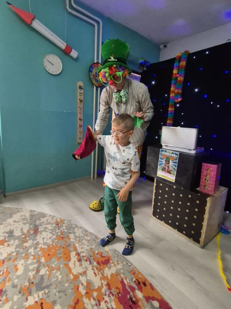 Instagram post from vrtickiki. This post is in position 9.