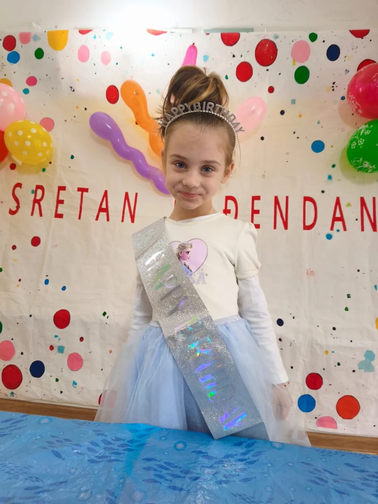 Instagram post from vrtickiki. This post is in position 1.