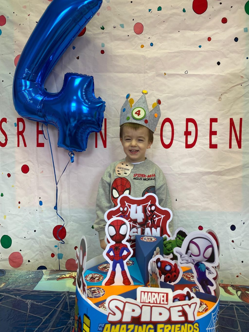 Instagram post from vrtickiki. This post is in position 3.