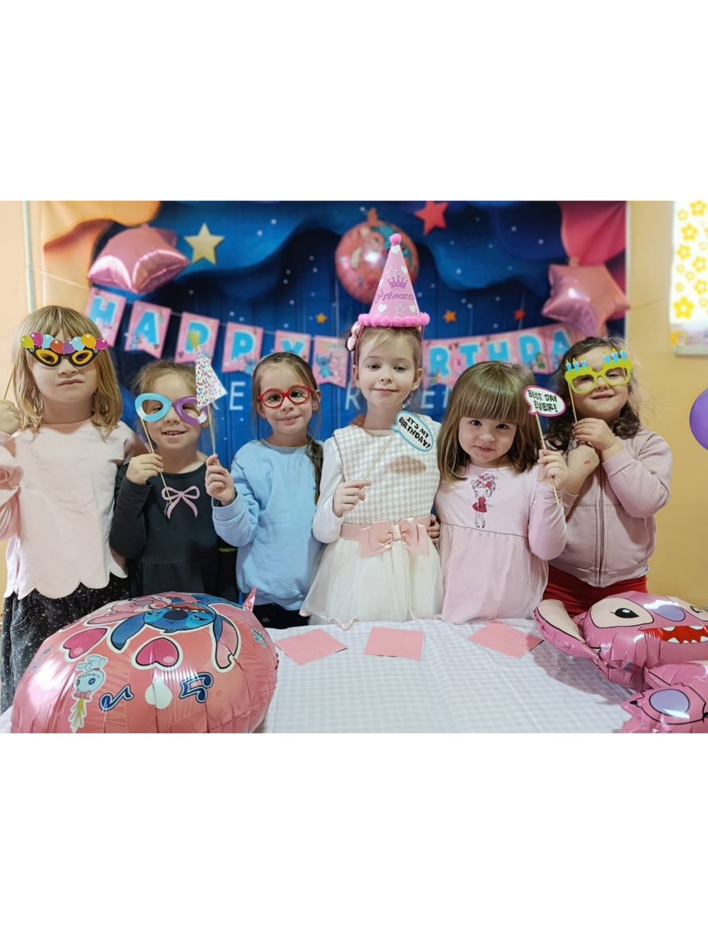 Instagram post from vrtickiki. This post is in position 6.