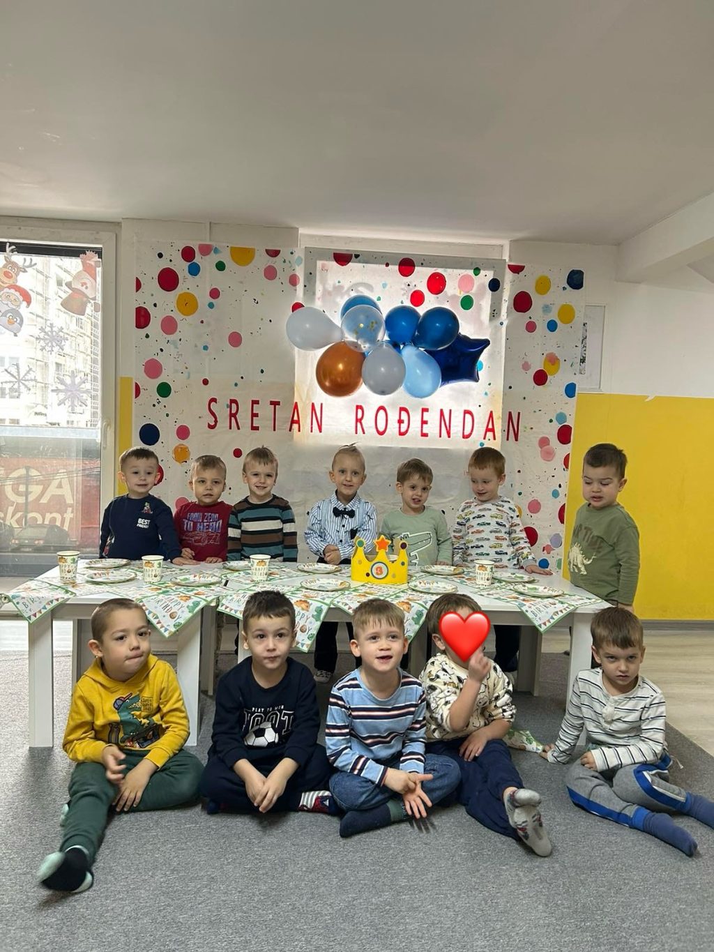 Instagram post from vrtickiki. This post is in position 7.