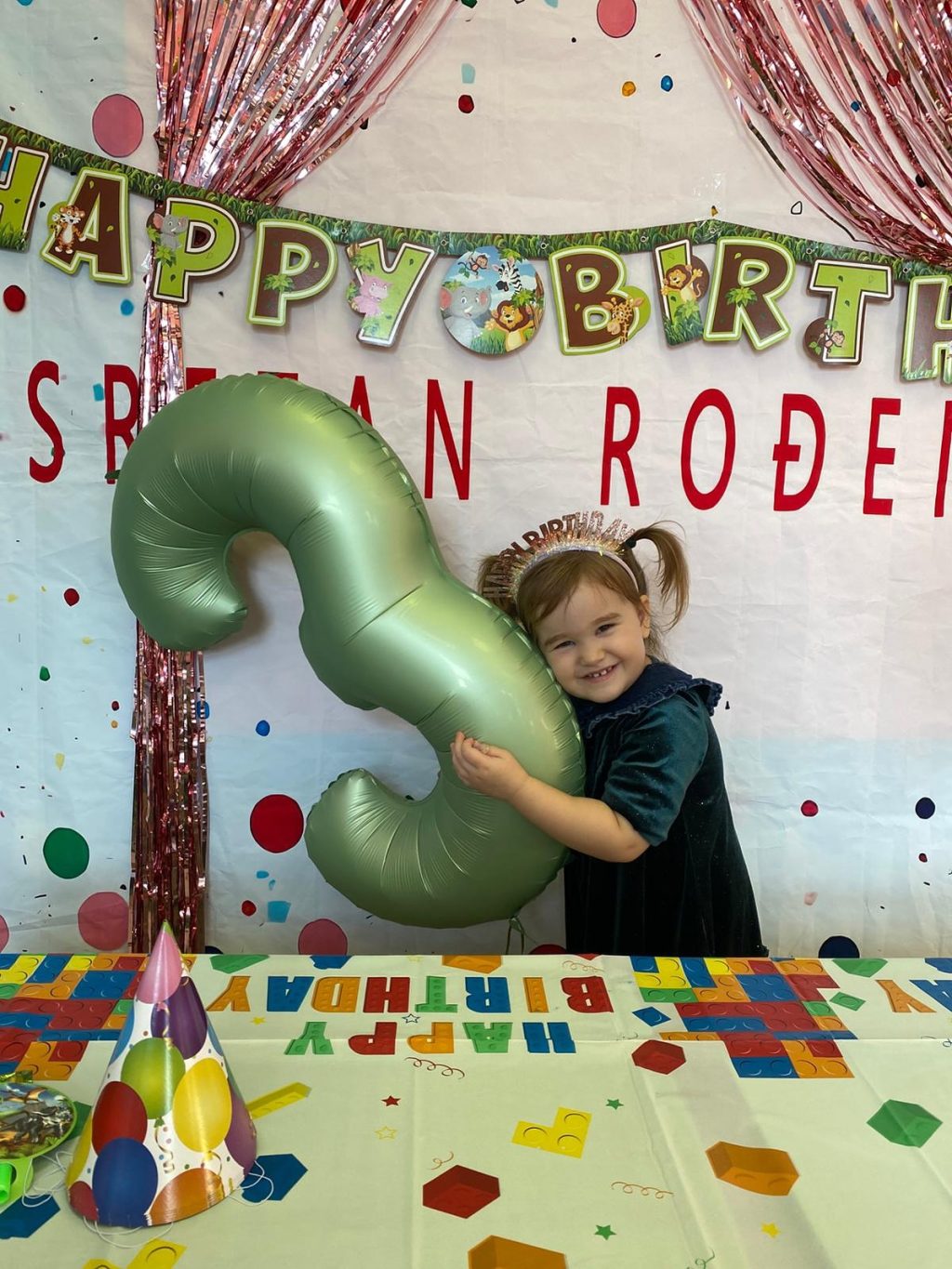 Instagram post from vrtickiki. This post is in position 0.