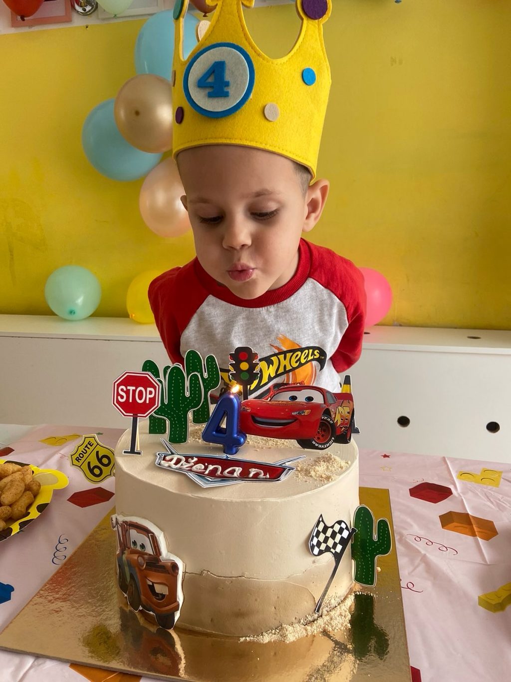 Instagram post from vrtickiki. This post is in position 2.