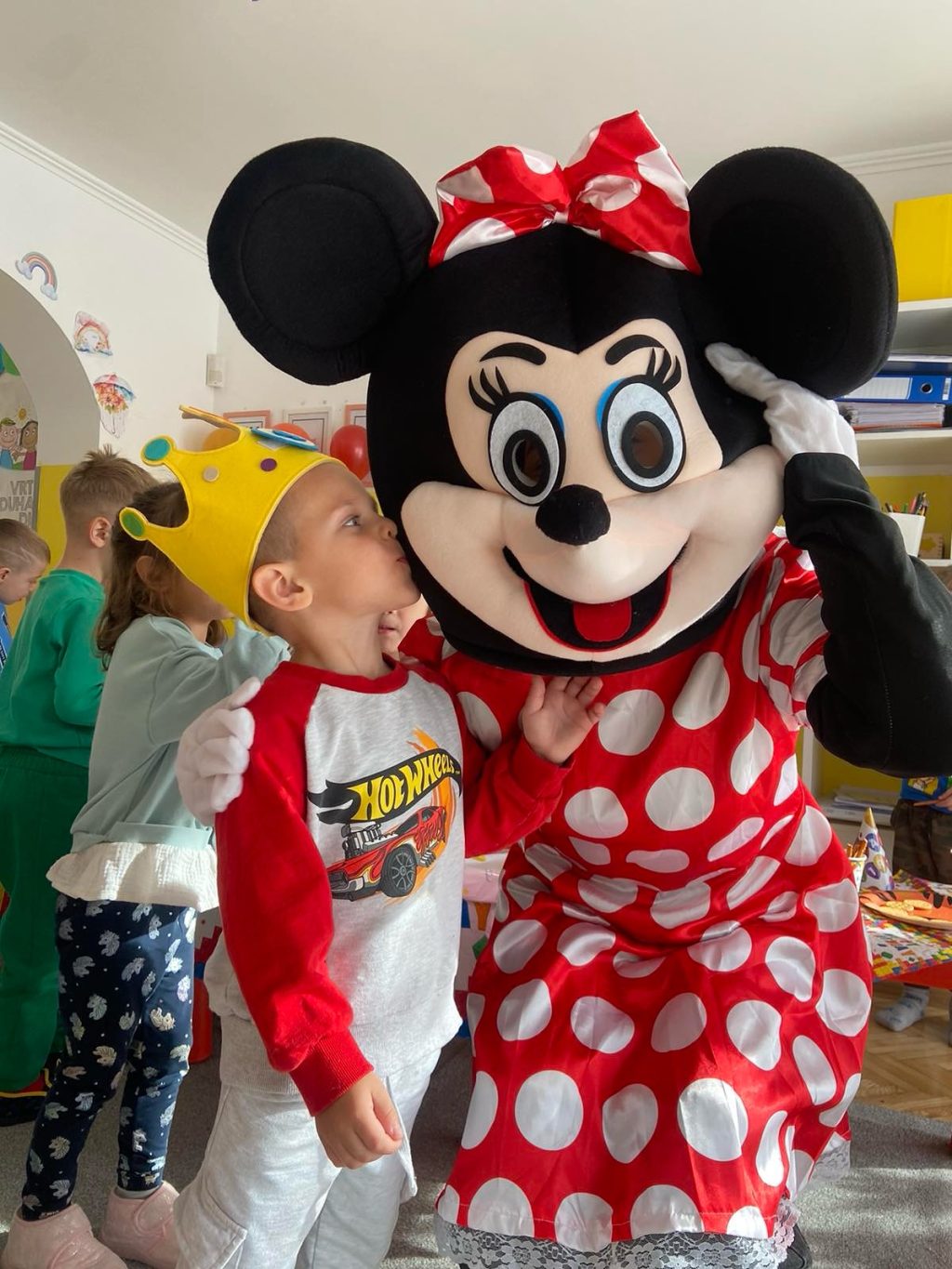 Instagram post from vrtickiki. This post is in position 6.