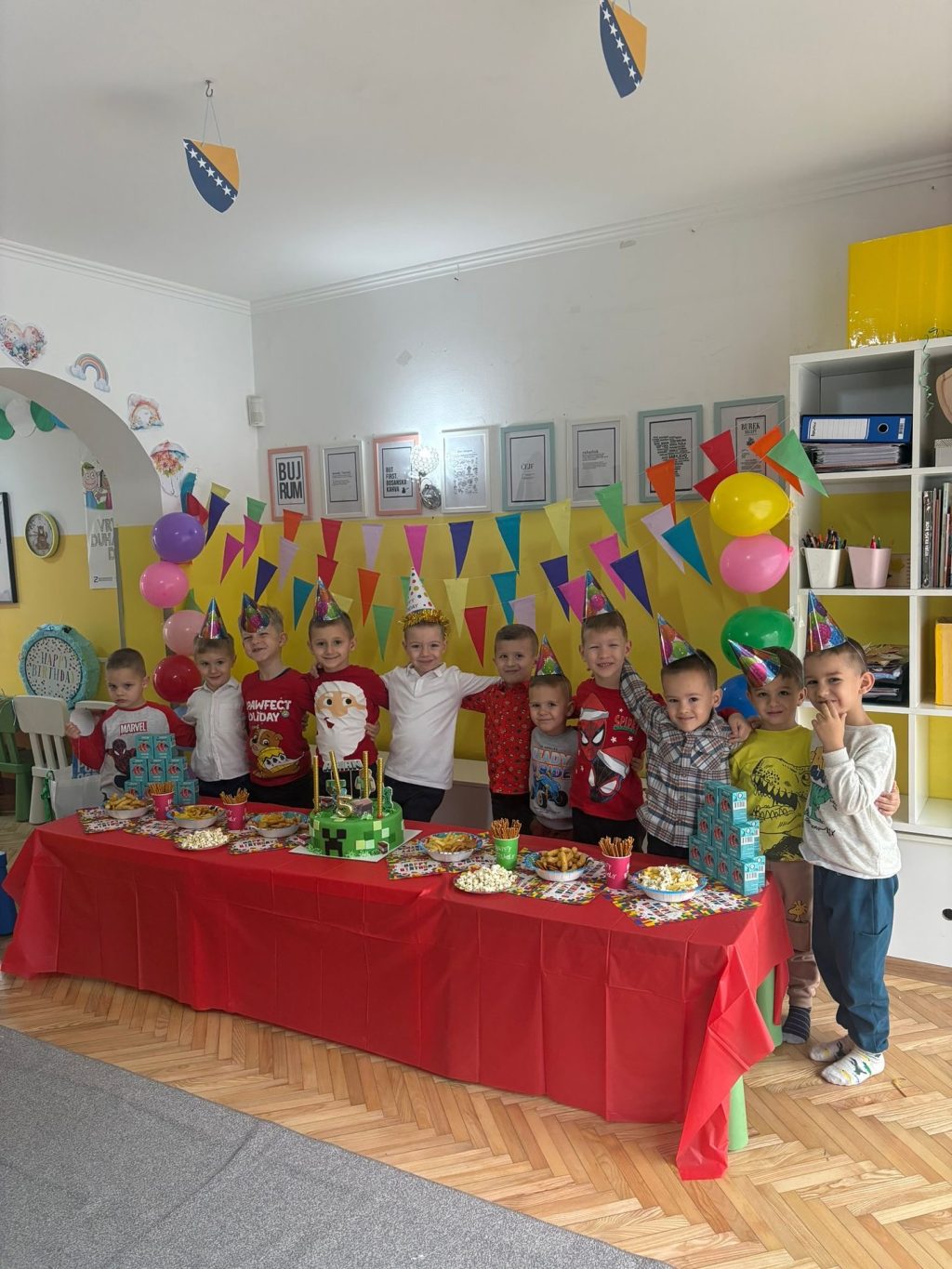 Instagram post from vrtickiki. This post is in position 7.