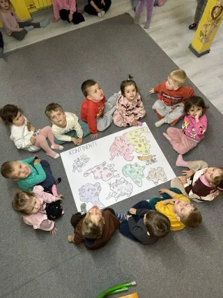 Instagram post from vrtickiki. This post is in position 8.