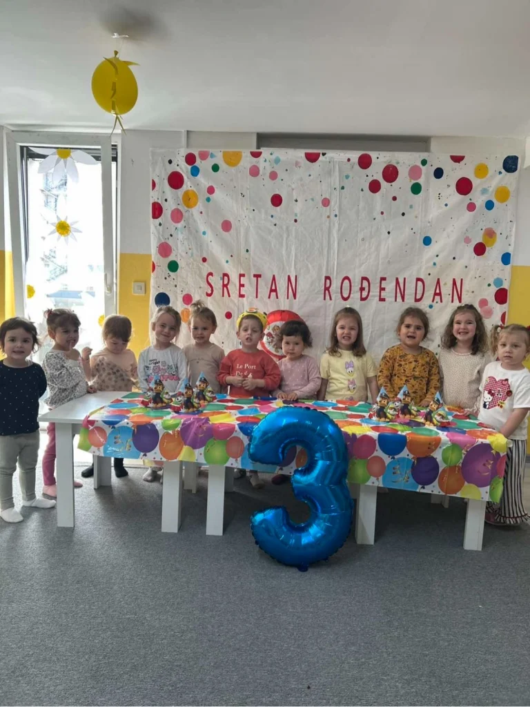 Instagram post from vrtickiki. This post is in position 11.