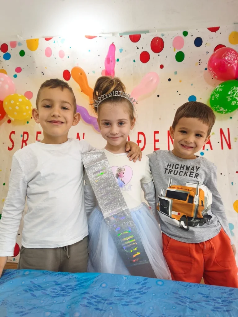 Instagram post from vrtickiki. This post is in position 4.