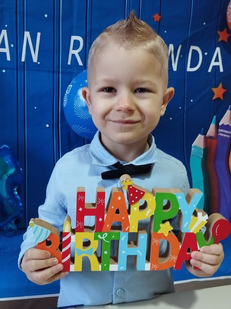 Instagram post from vrtickiki. This post is in position 0.