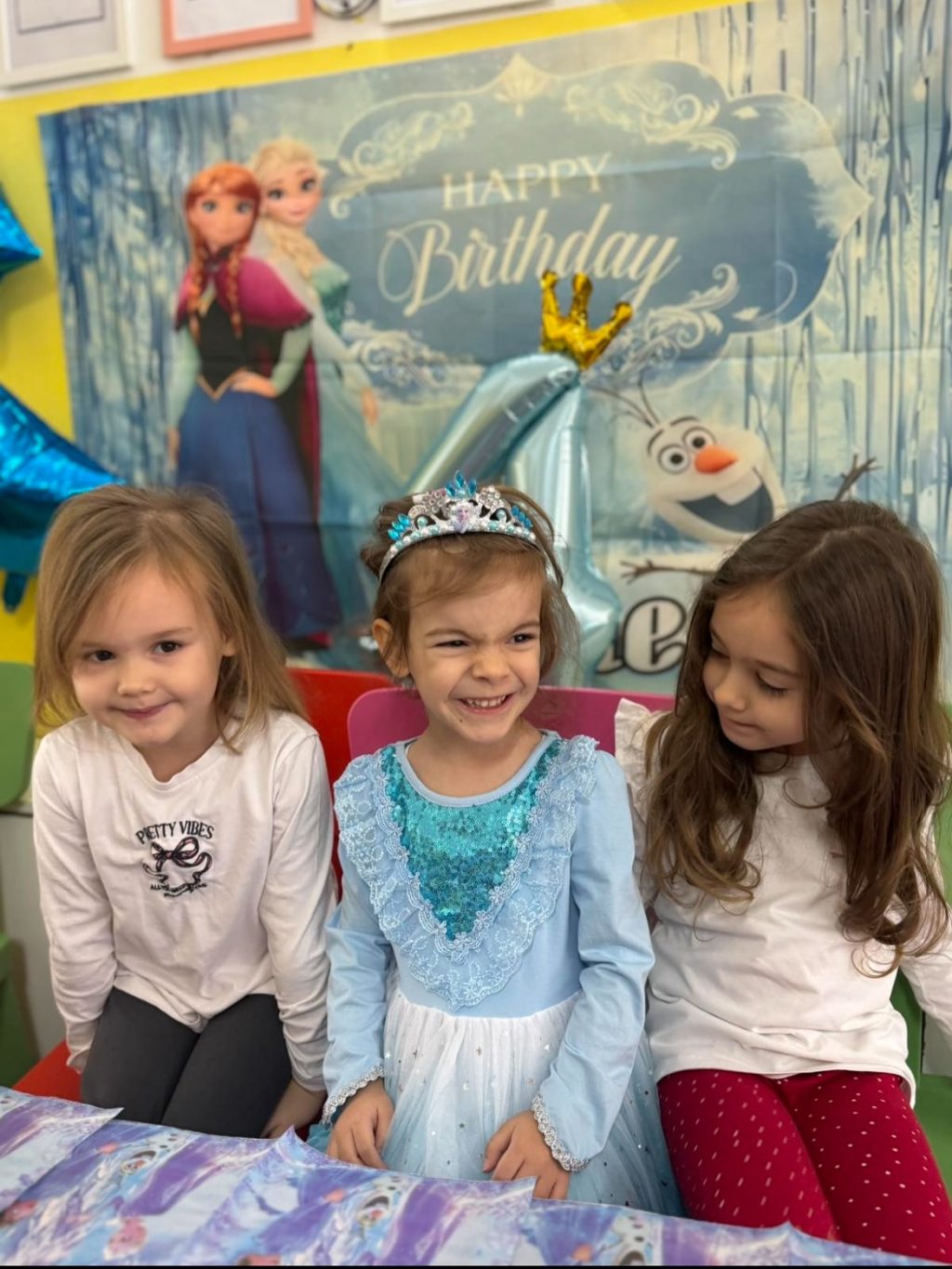 Instagram post from vrtickiki. This post is in position 6.