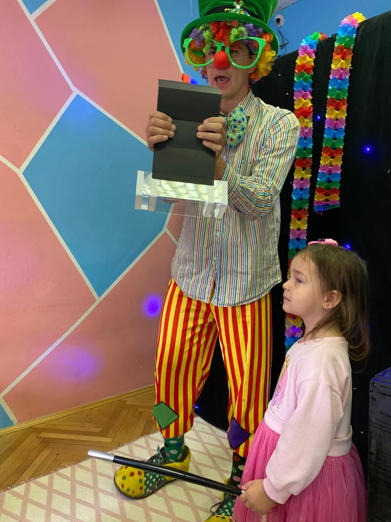 Instagram post from vrtickiki. This post is in position 4.