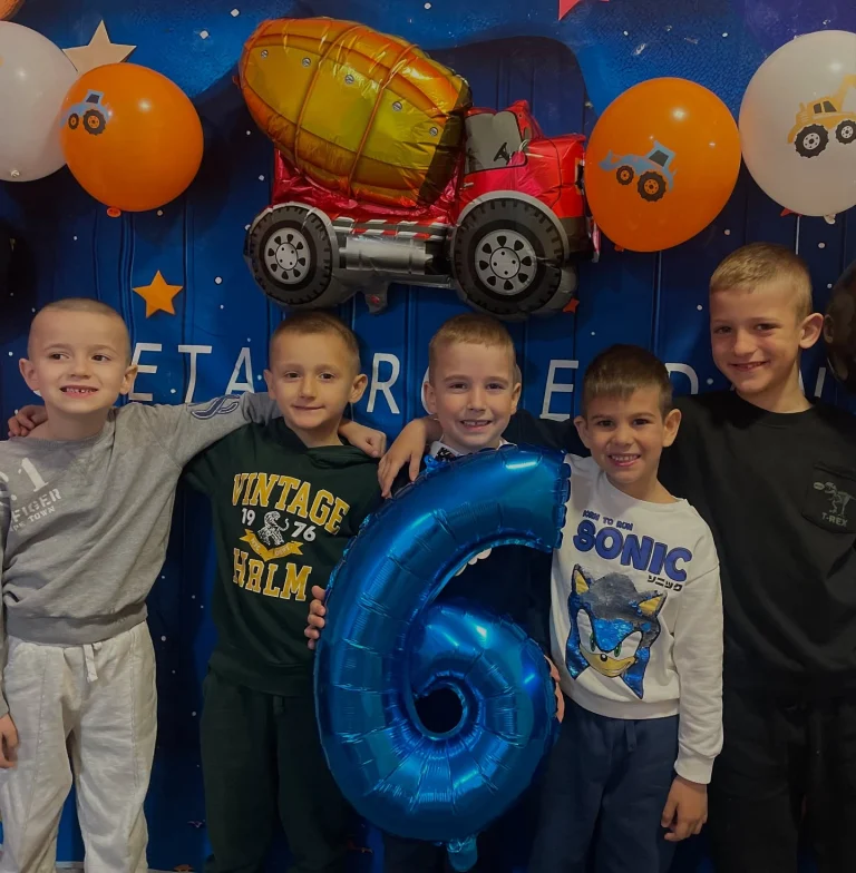 Instagram post from vrtickiki. This post is in position 3.