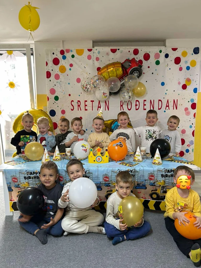 Instagram post from vrtickiki. This post is in position 6.