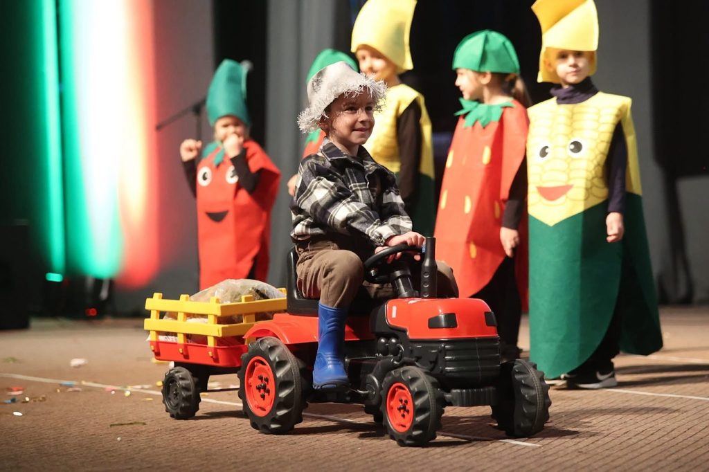 Instagram post from vrtickiki. This post is in position 1.