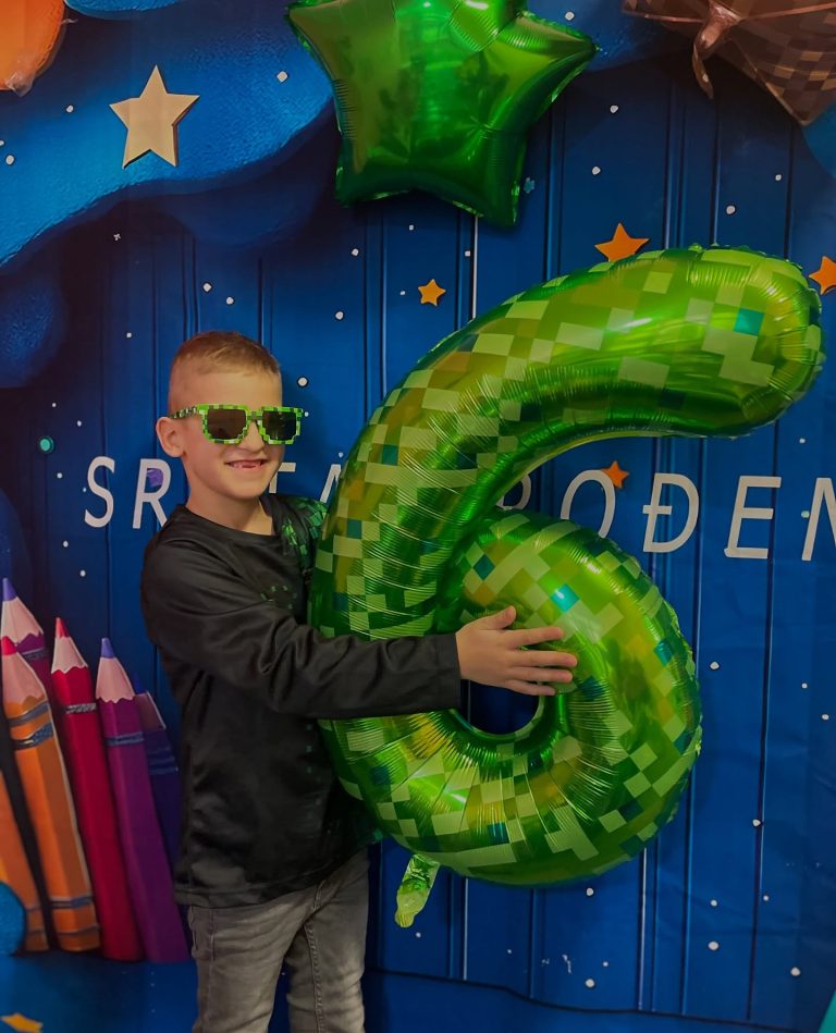 Instagram post from vrtickiki. This post is in position 13.