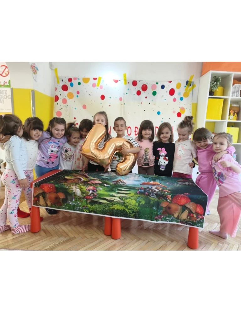 Instagram post from vrtickiki. This post is in position 6.