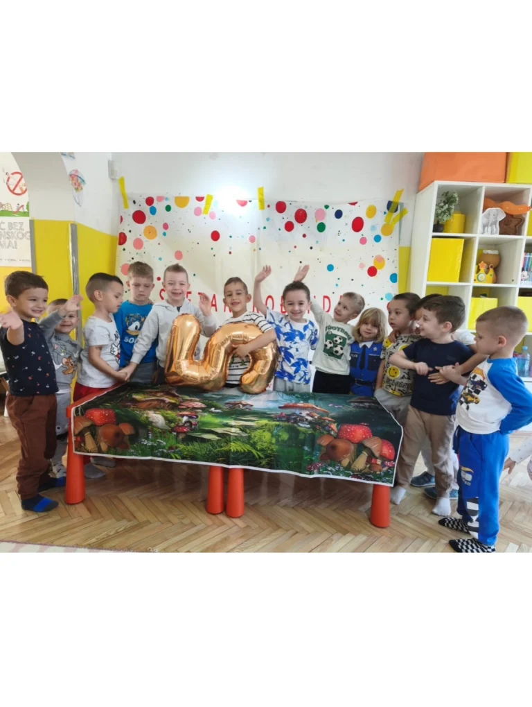 Instagram post from vrtickiki. This post is in position 5.