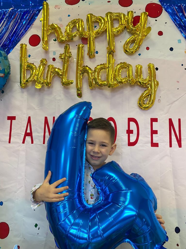 Instagram post from vrtickiki. This post is in position 1.