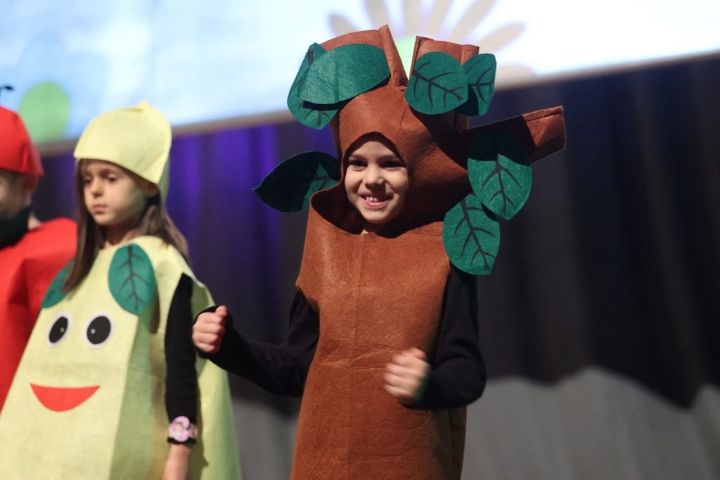 Instagram post from vrtickiki. This post is in position 0.