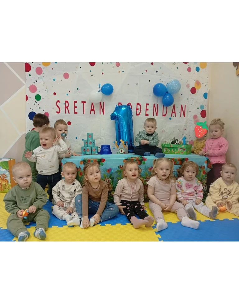 Instagram post from vrtickiki. This post is in position 4.