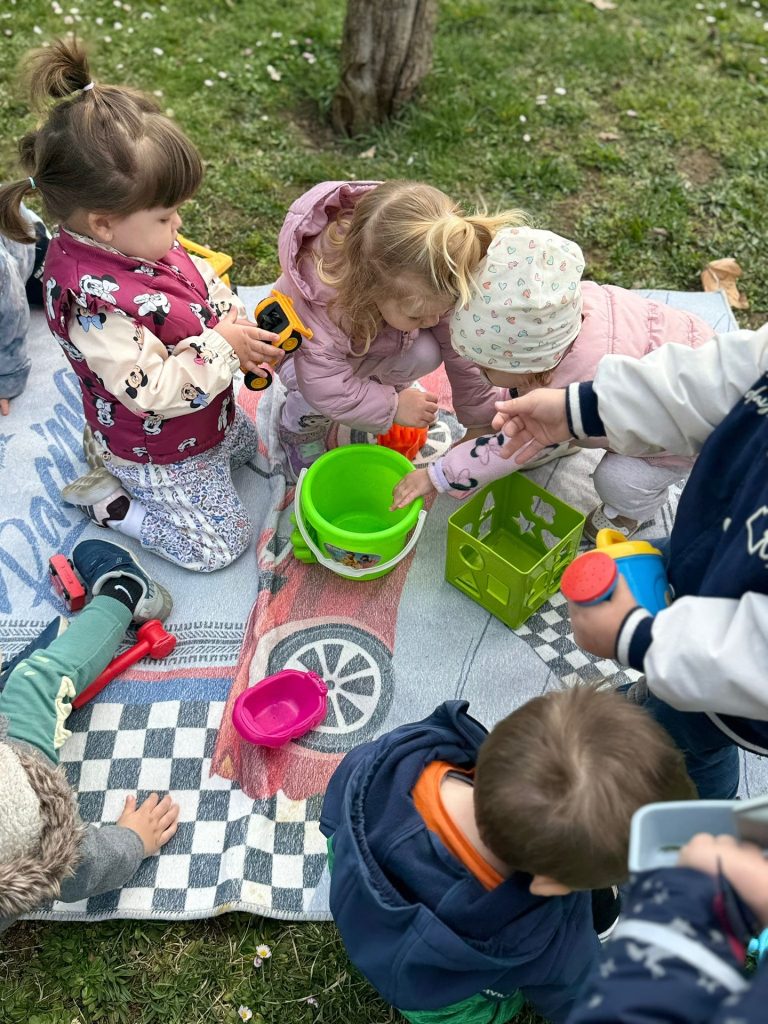 Instagram post from vrtickiki. This post is in position 4.