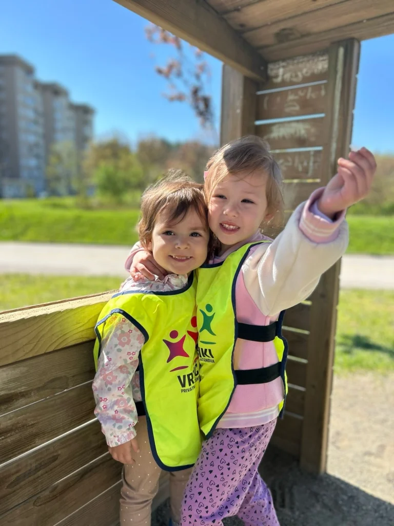 Instagram post from vrtickiki. This post is in position 8.