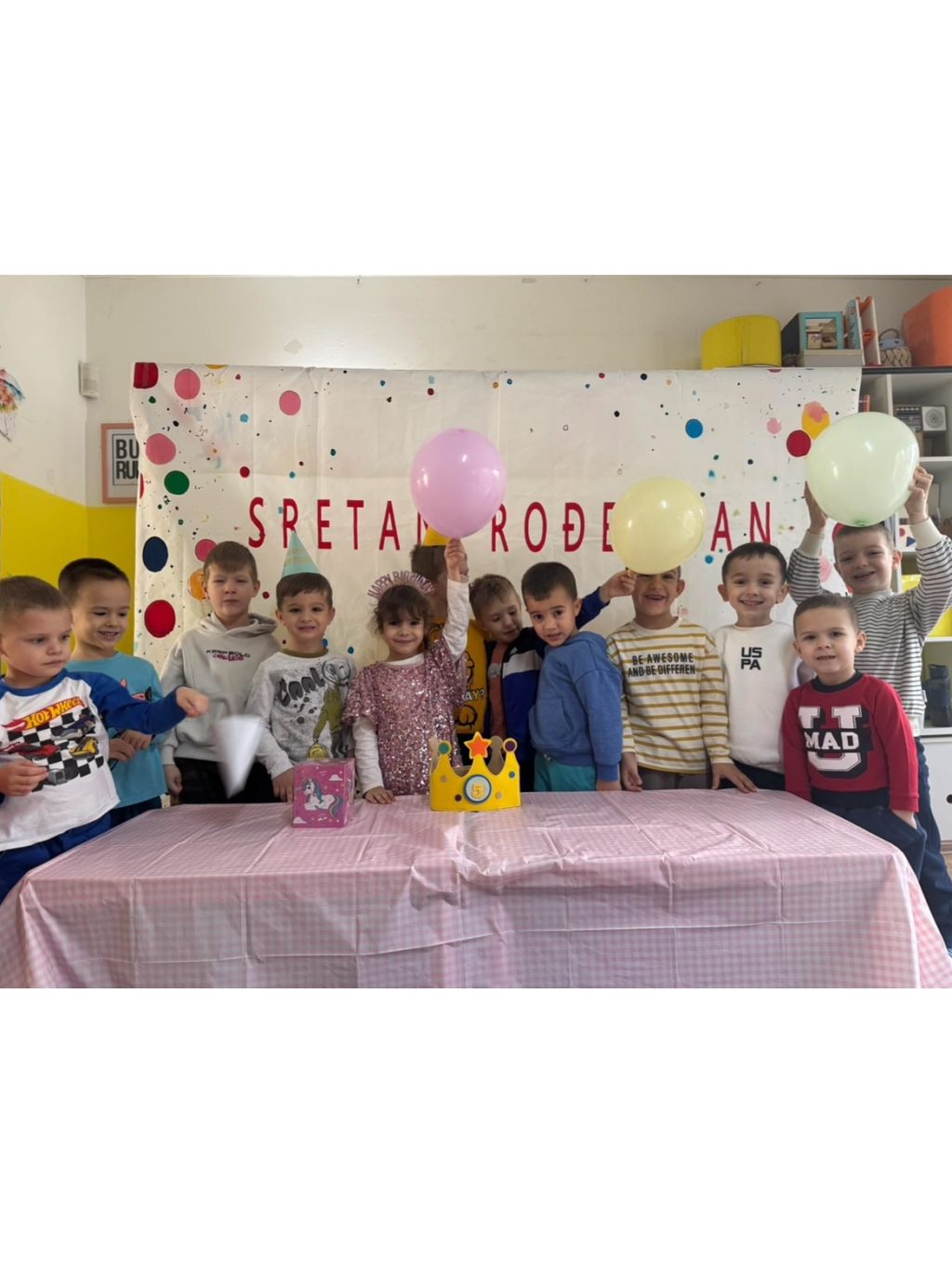 Instagram post from vrtickiki. This post is in position 6.