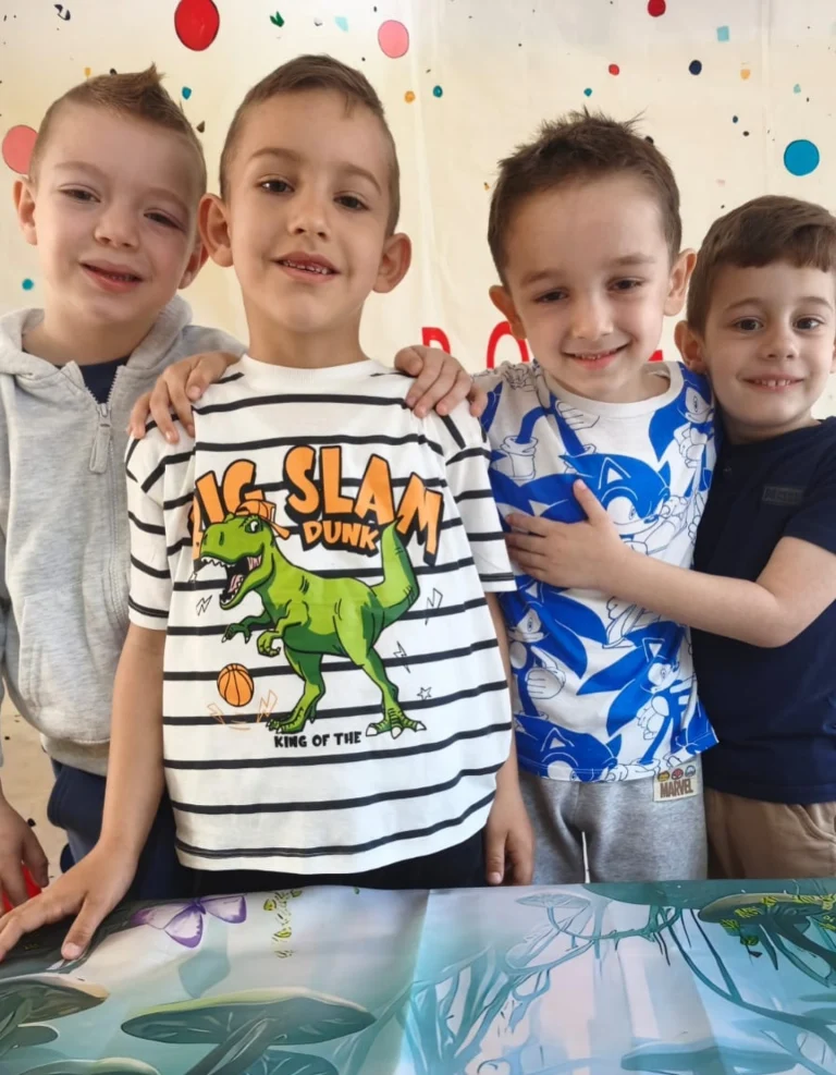 Instagram post from vrtickiki. This post is in position 4.