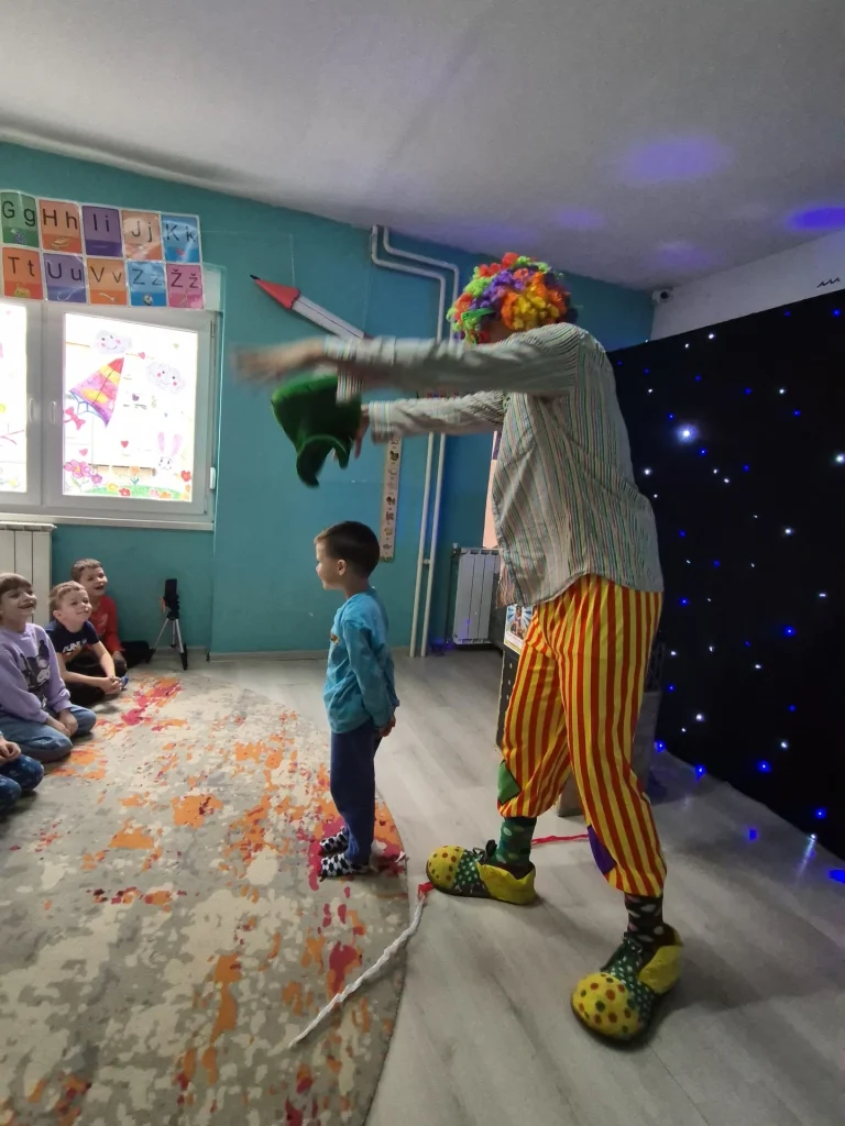 Instagram post from vrtickiki. This post is in position 11.