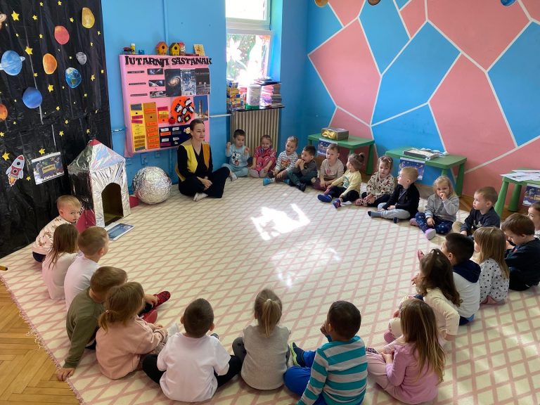 Instagram post from vrtickiki. This post is in position 7.