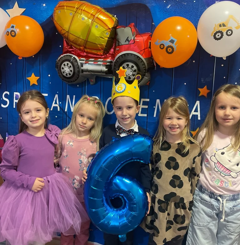 Instagram post from vrtickiki. This post is in position 4.