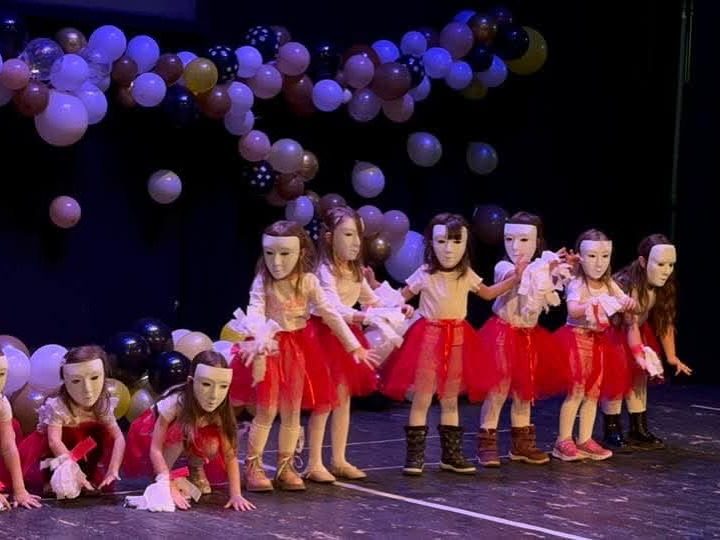 Instagram post from vrtickiki. This post is in position 6.