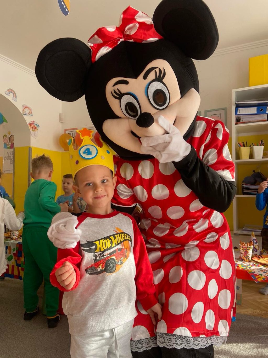 Instagram post from vrtickiki. This post is in position 4.