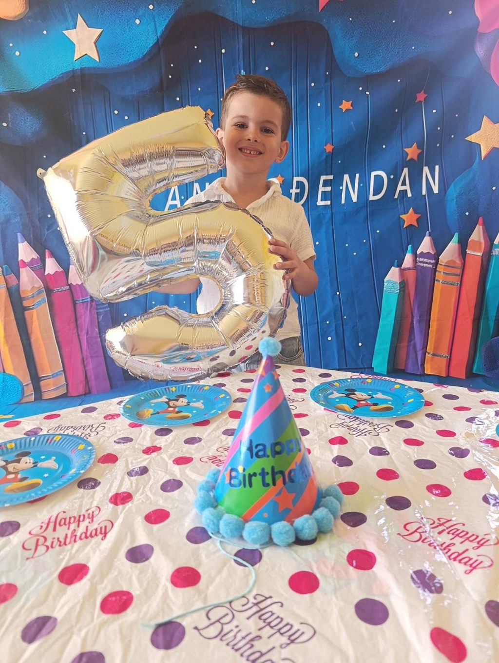 Instagram post from vrtickiki. This post is in position 1.