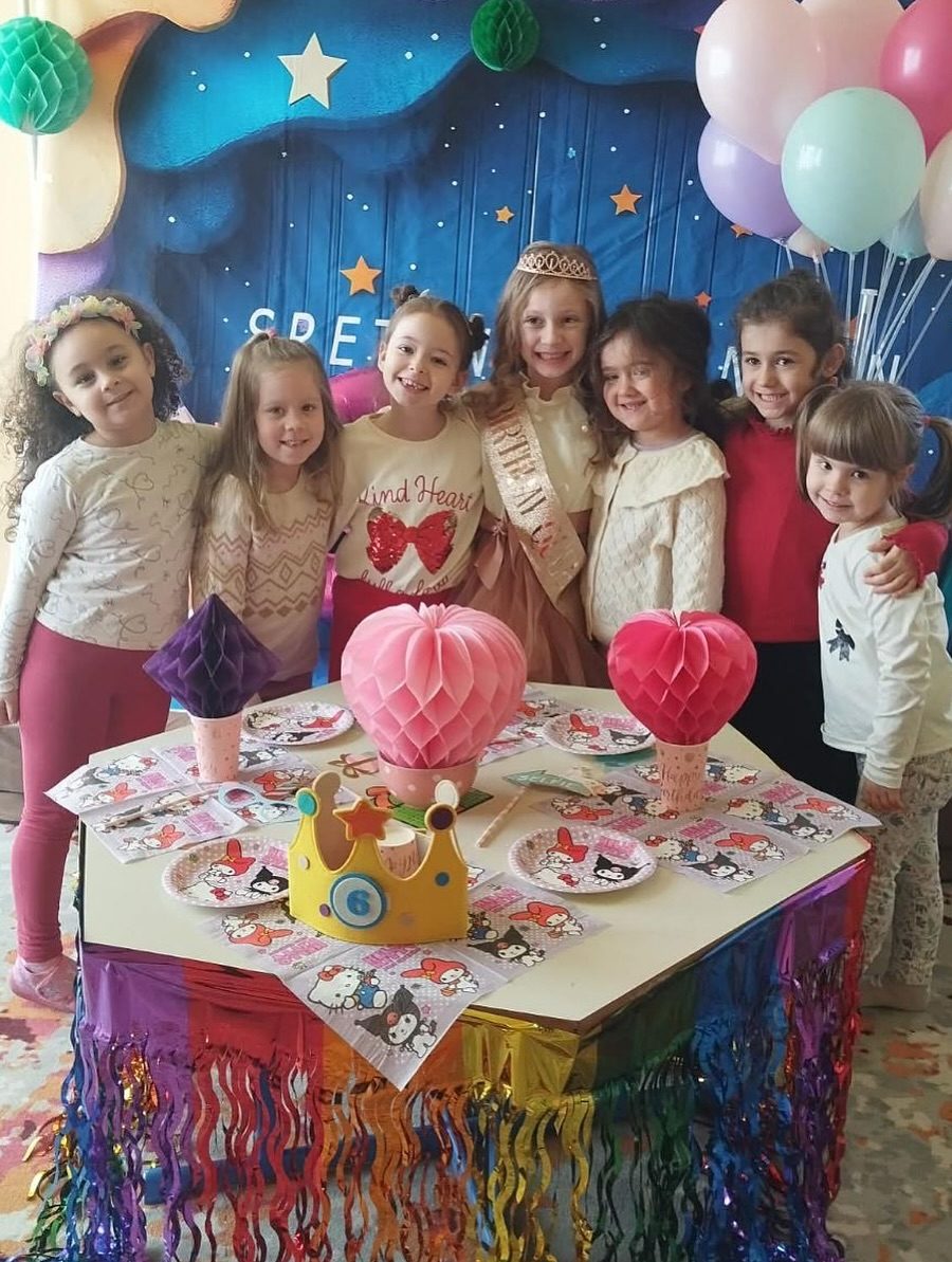 Instagram post from vrtickiki. This post is in position 6.