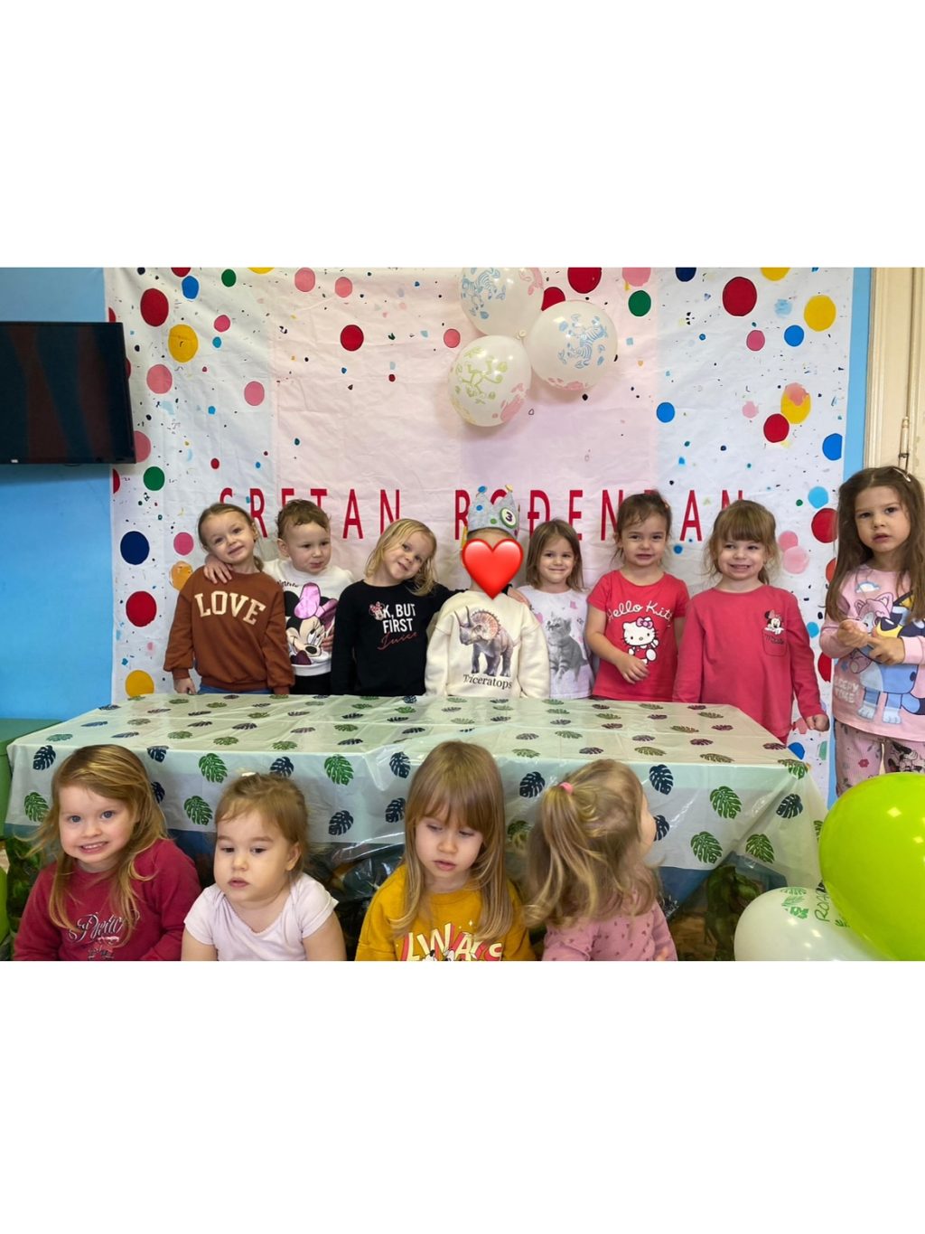 Instagram post from vrtickiki. This post is in position 4.